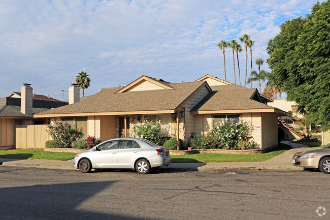 Photo - 16561 Kellog Cir