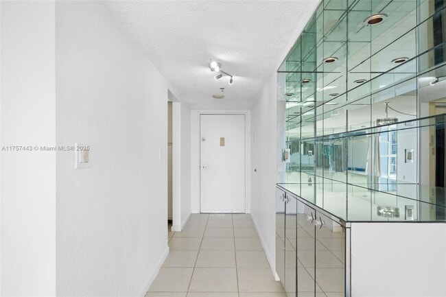 Photo - 20505 E Country Club Dr Unit 1938