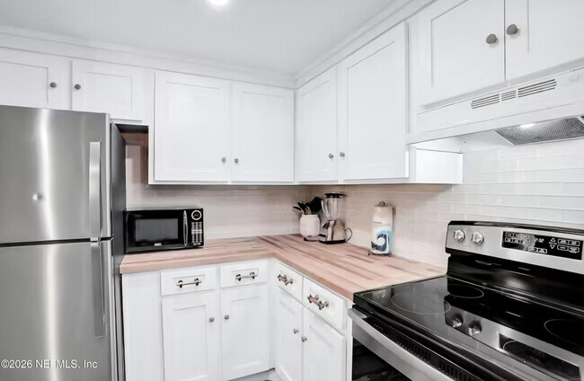 Photo - 9 Tarragona Ct