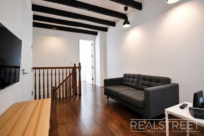 Photo - 4 Bed 2 Bath Duplex in BedStuy! Unit 1L