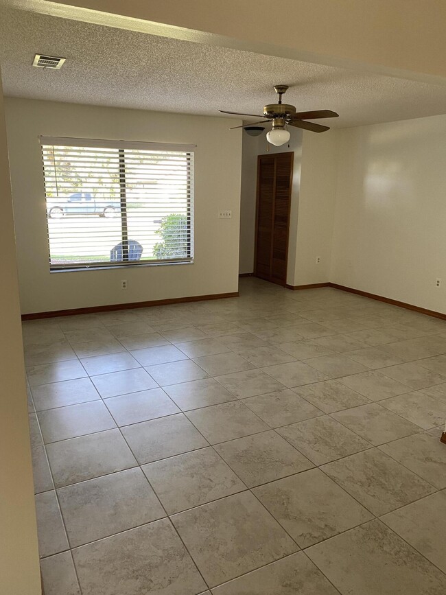 Photo - 4165 Fishermans Pl