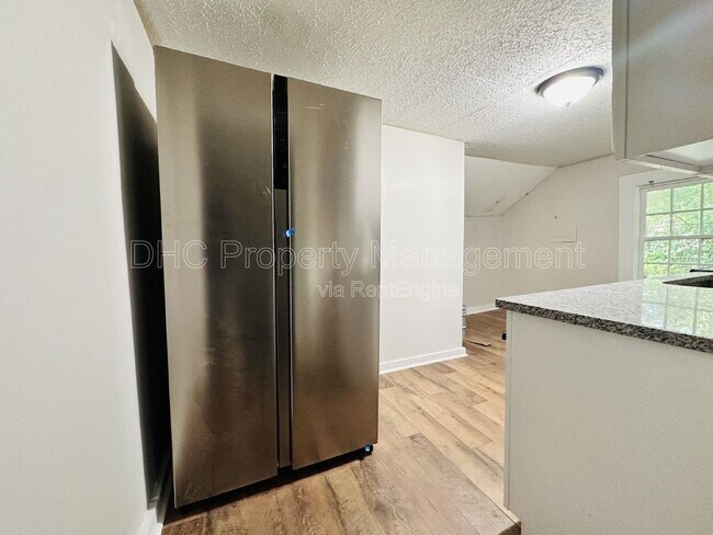 Photo - 2207 Bell St Unidad B