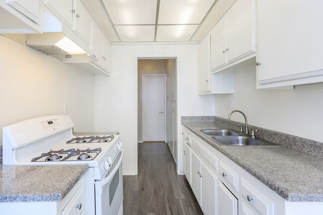 Saddleback Pines Apartment Homes