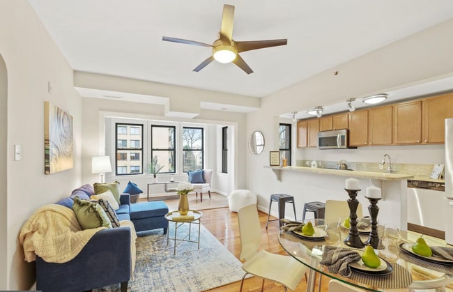 Building Photo - FABULOUS ONE BED WITH PARKING IN COLUMBIA HEIGHTS