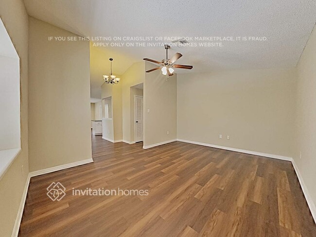 Photo - 162 Overstreet Ct