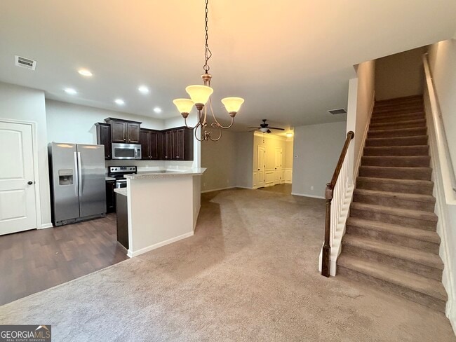 Photo - 591 Oakside Pl