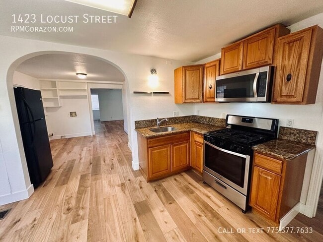 Photo - 1423 Locust St