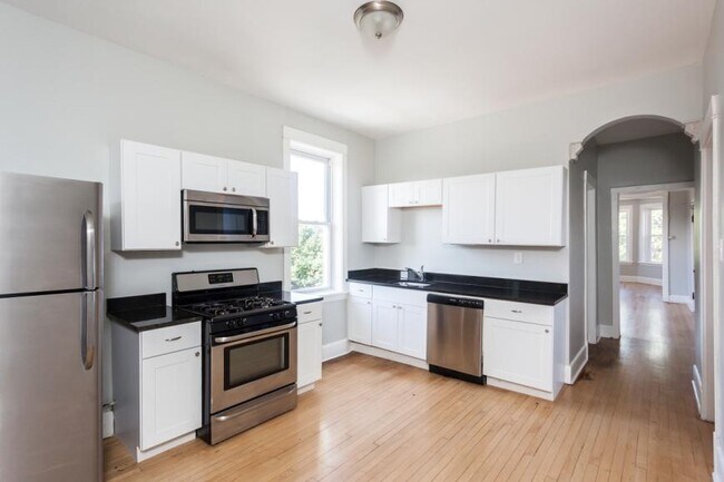 Photo - 3 bedroom in Chicago IL 60622 Unidad 3