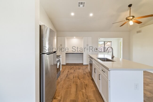 Photo - 8328 N 31st Ave