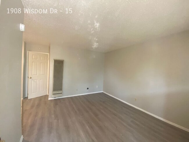 Photo - 1908 Wisdom Dr Unit 15