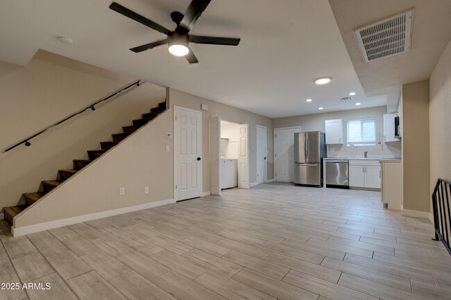Building Photo - 6138 W Townley Ave Rental