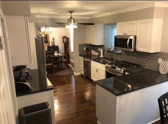 Photo - 4141 Rolling Meadow Ln