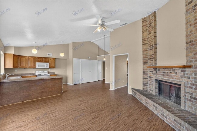 Photo - 521 Weaver St