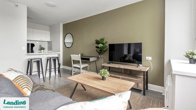 Photo - 305 Dr. M.L.K. Jr St S Unit 321.1403602