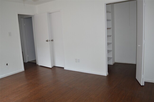 Photo - 1212 E Red Cedar Cir