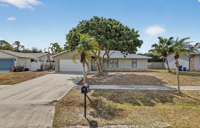 Building Photo - 11940 Cypress Key Way