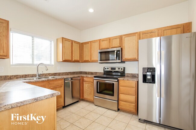 Photo - 5157 W Laurel Ave