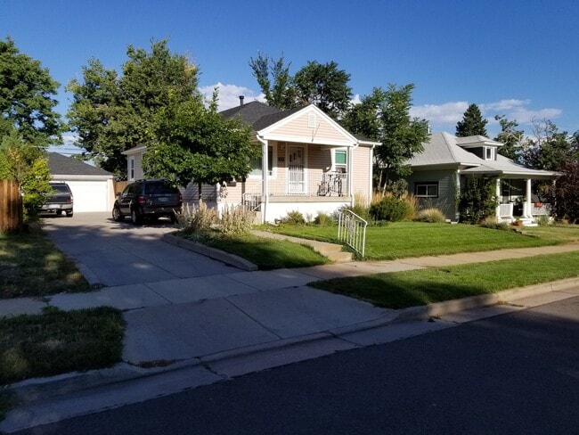 Building Photo - 3757 S. Acoma St. Unit B
