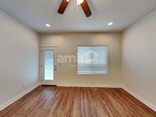 Photo - 602 Koins Way