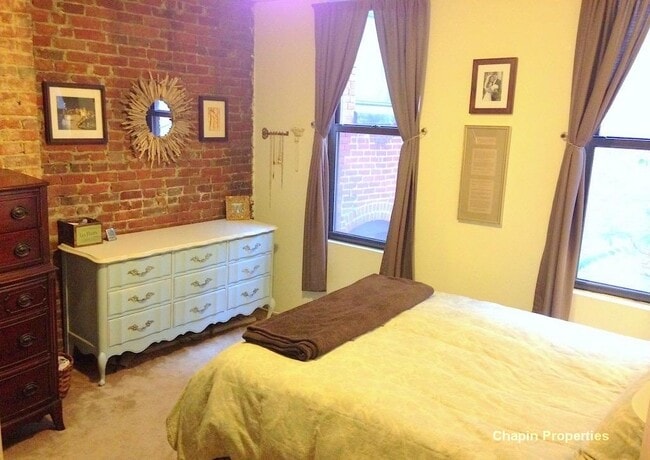 Photo - 227 Washington St