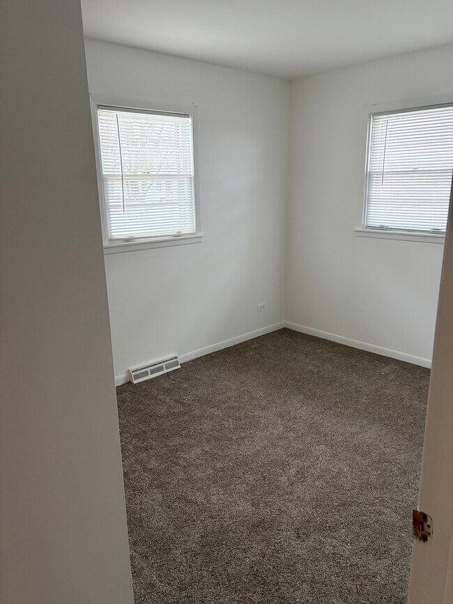 Photo - 18 S Julian St