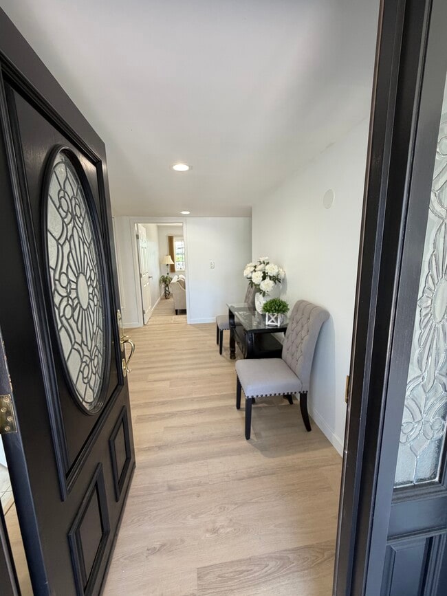 Photo - 9660 Vanalden Ave