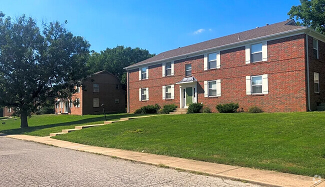 Building Photo - Countryshire Apartments