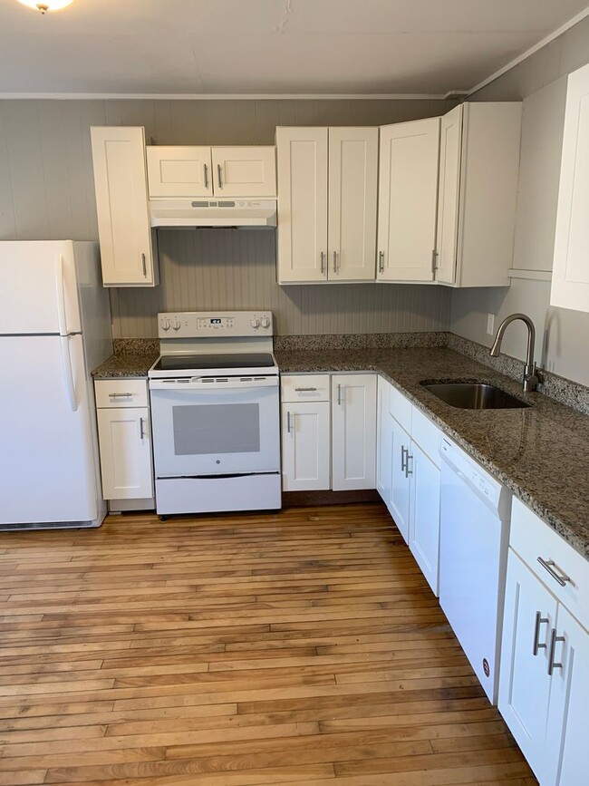 Building Photo - 135 Lafayette Square Unit 3L