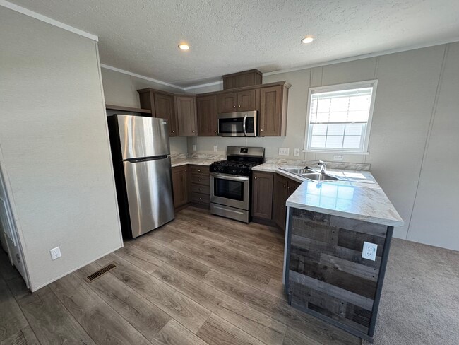 41 Anchor Rd