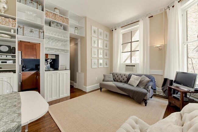 Photo - 1821 19th St NW Unidad ID429P