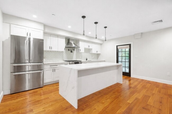 Photo - 113-115 Falcon St Unidad 113-3