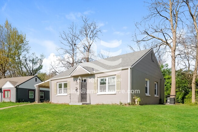 Photo - 7924 Olive St