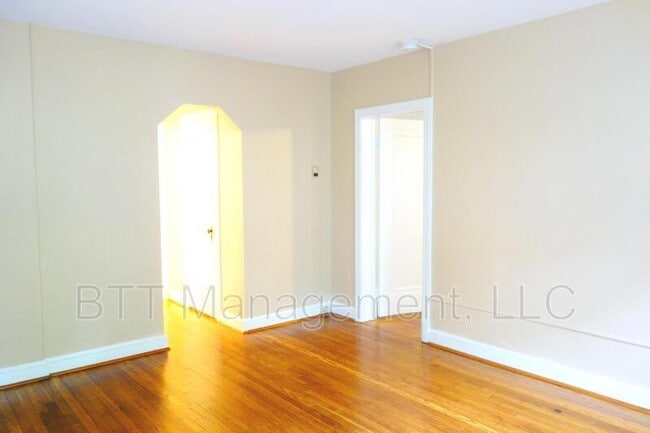 Photo - 8409 Greenwood Ave Unidad #1