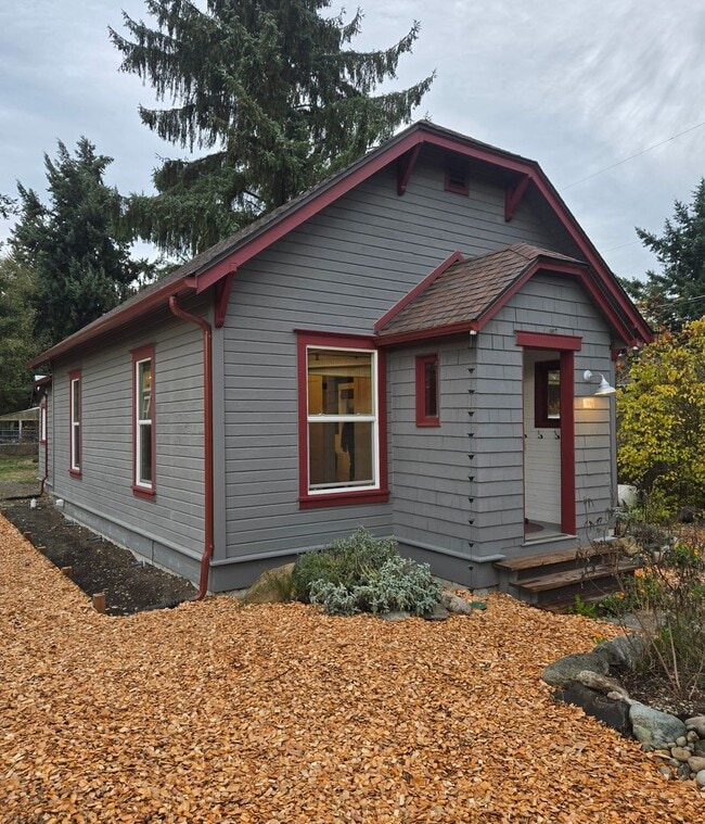 Building Photo - Charming 1920 Updated Vintage Home with AD...