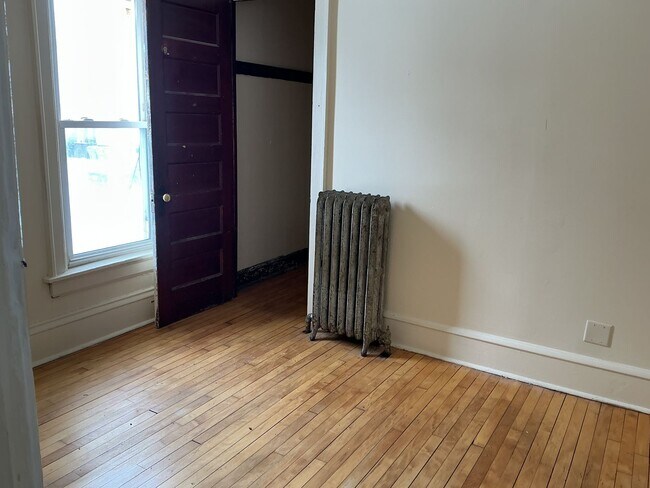 Photo - 3312 W Mt Vernon Ave Unit Lower