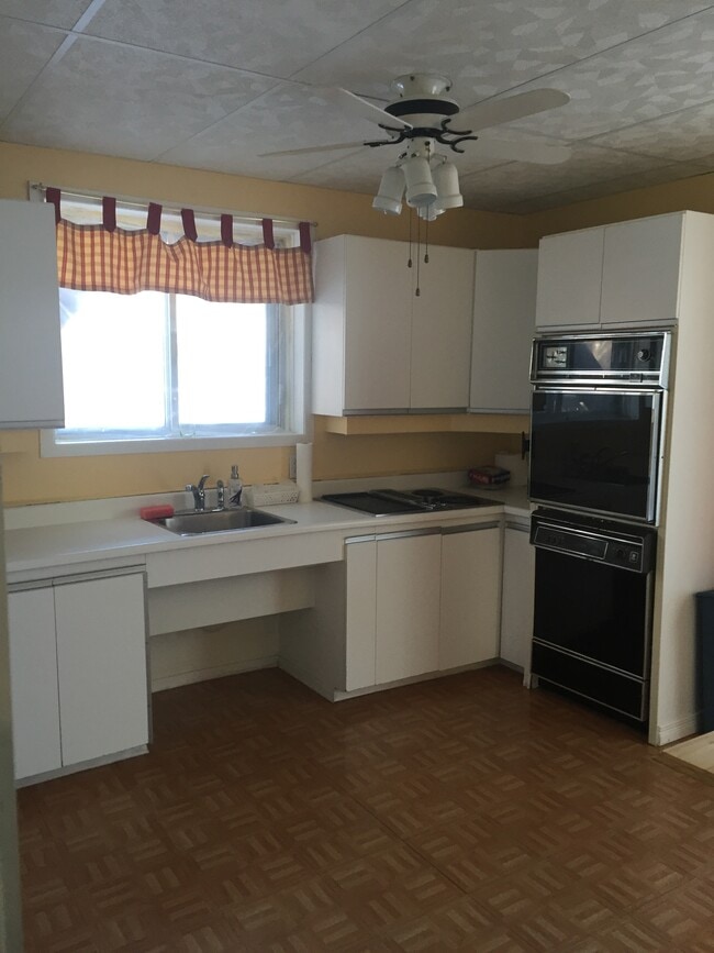 Photo - 36 Rue Archambault Unit RDC