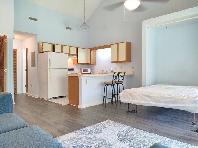 Photo - 510 Fairwood Lakes Dr Unit 19E