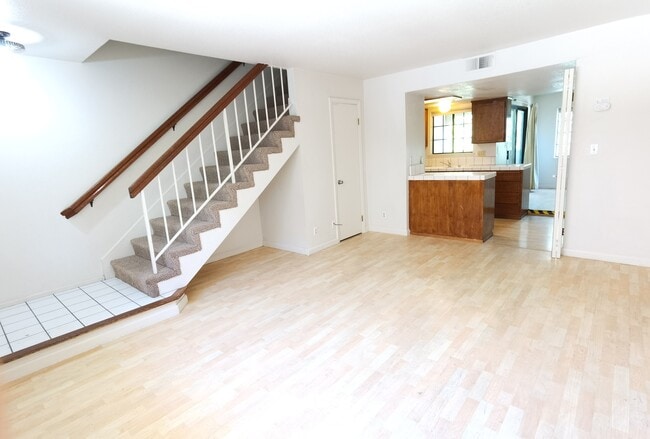 Building Photo - 396 S 11th St Unit 396