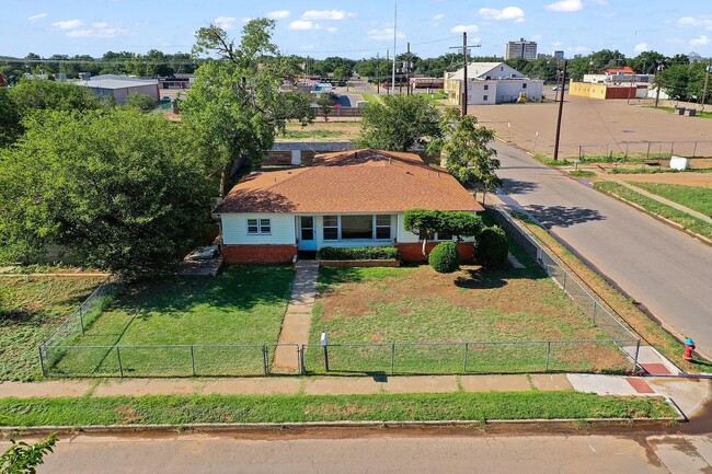 Photo - 1902 36th St