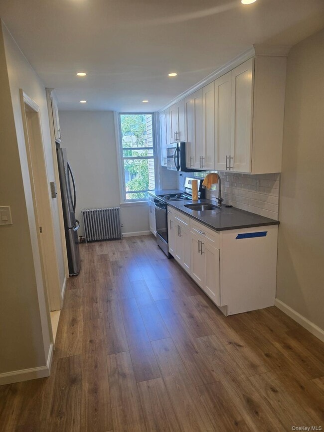 60-77 55th St Unit 2R