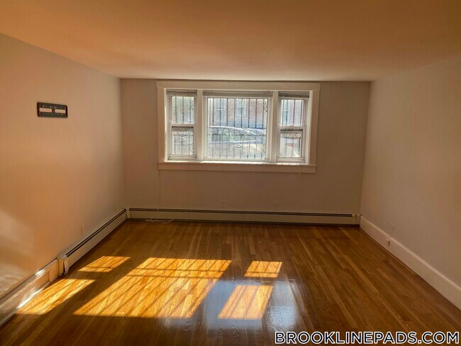 Photo - 211 St Paul St Unidad B