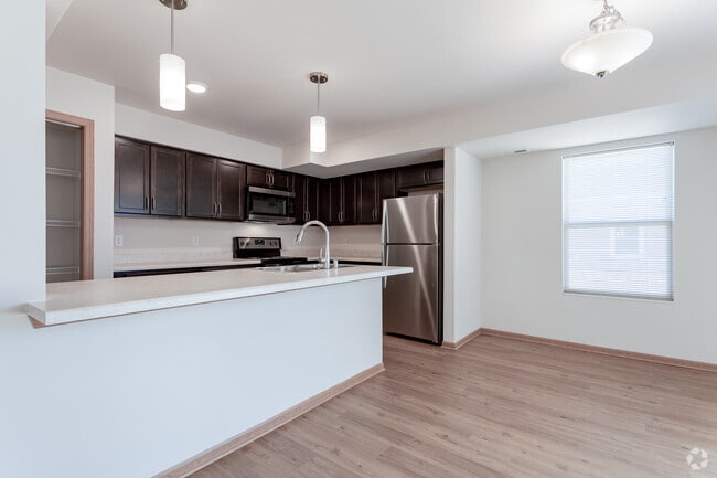 3BR, 2.5BA