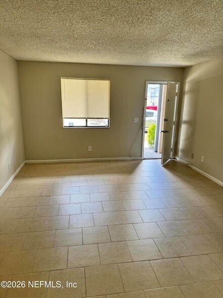 5147 Westchase Ct
