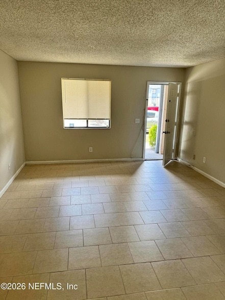Photo - 5147 Westchase Ct