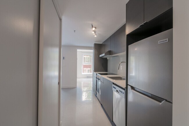 Photo - 4350 Av. de l'Hôtel-de-Ville Unit 302