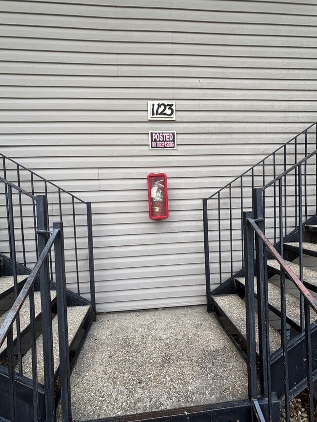 Photo - 1123 Southwood Dr