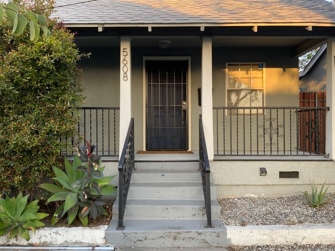 Front of the House - 5608 Naomi Ave (Los Angeles, CA)