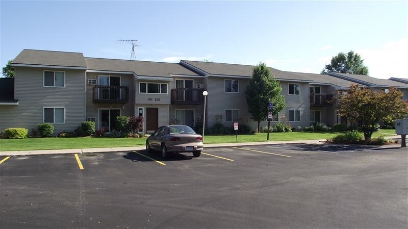 Photo - Rosebush Estates Apartments