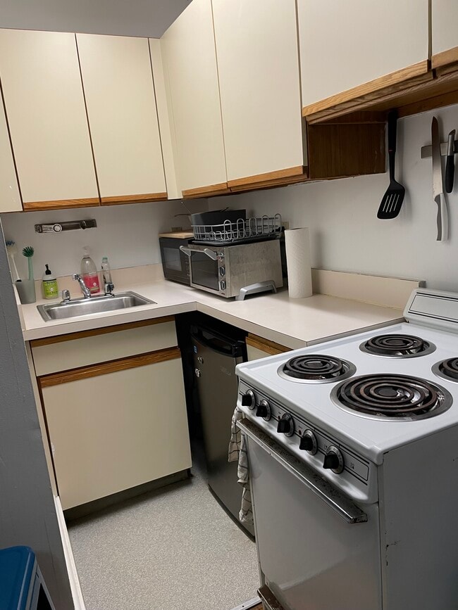 Photo - 504 Thurston Ave