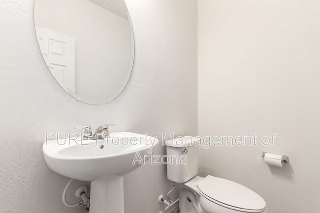 Photo - 5616 N 90th Dr